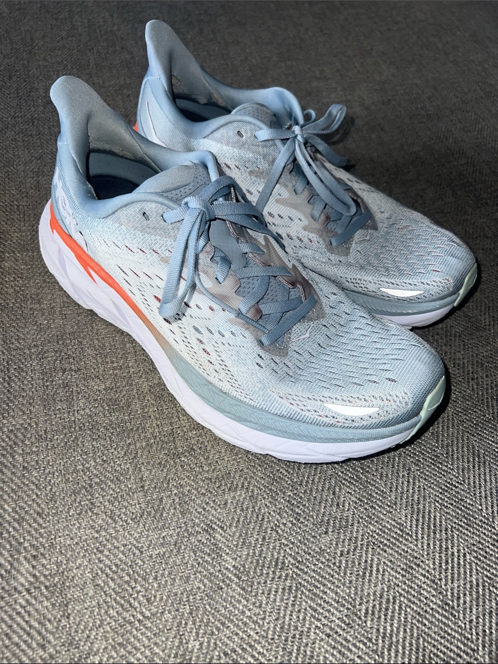 Hoka Clifton size 9